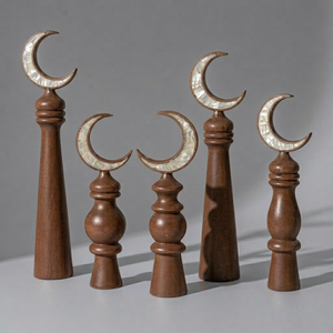 Élégante décoration en bois en forme de croissant de lune avec incrustation de nacre, ornement islamique pour le Ramadan, décoration de table pour la maison musulmane, présentation pour les fêtes arabes - Product Image 1