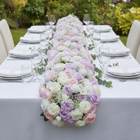 Vente en gros de chemins de table en fleurs artificielles en soie modernes pour la décoration de table de mariage, taille et couleur personnalisables, fleurs en soie durables