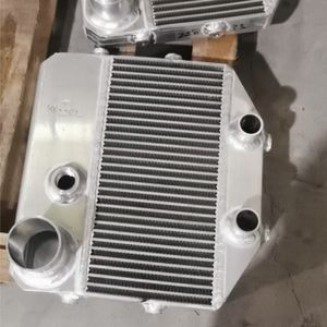 Échangeur de chaleur de qualité supérieure Intercooler à montage avant pour voiture de course universelle haute performance - Product Image 2