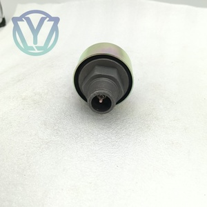 วาล์วหายใจ 22U-60-21520 วาล์วไอเสียสำหรับ PC1250-8 PC200-8 PC270-8 D155A-6 D65EX อะไหล่เครื่องจักรก่อสร้าง - Product Image 2