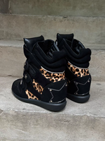 Bottes montantes à plateforme invisible incrustées de perles à imprimé léopard de la série Star Wild Order, avec bout en cuir véritable durable en forme d'étoile