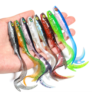 Leurre souple de pêche Spinpoler Fireflow en silicone, type ver, 9,5 cm, yeux 3D, corps côtelé, longue queue ondulée, pour la pêche au bar et à la truite de mer - Product Image 1