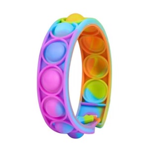 Bracelet anti-stress en silicone coloré pour adultes et enfants, jouet de décompression - Product Image 1