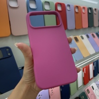 Coques de téléphone en silicone solide en gros avec trous larges/demi-trous/fins pour iPhone 18, iPhone 18 Pro et iPhone 18 Pro Max