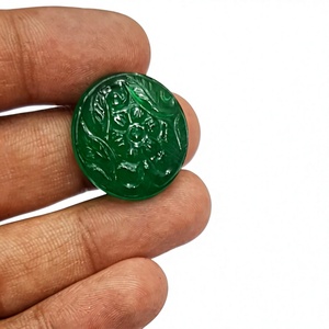 Piedra Preciosa Redonda Tallada de Jade Verde Natural para la Elaboración de Joyas - Product Image 1