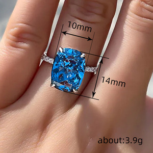 Anello di fidanzamento da donna Q851 in argento con zaffiro taglio ovale e accenti di diamanti per gioielli da matrimonio - Product Image 4