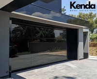 Porte de garage moderne KendaDoors, entièrement vitrée, sans cadre, en aluminium, à ouverture automatique, nouvelle conception très vendue pour les villas