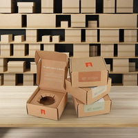 Boîte cadeau en papier kraft recyclé pour parfum et pilules, avec revêtement UV, estampage, gaufrage, doublure en éponge et fermeture magnétique pour médicaments
