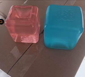 Juguete Antiestrés Needoh Squishy Nice Ice Square, Cubo de Hielo para Apretar, Juguete de TPR Needohs con Maltosa para Liberar el Estrés y las Emociones, Cubo Needoh - Product Image 3