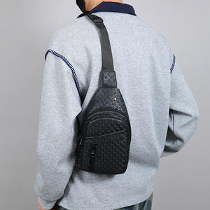 Bolso de pecho para hombre, textura tejida, gran capacidad, cuero PU, resistente al desgaste, bolso cruzado informal de varias capas, marrón y negro - Product Image 4