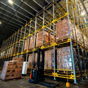 מערכת מדפים לתובלה גבוהה במחסנים, בעלת תו תקן CE, עם מערכת הסעות רדיו בעלת ארבע כיוונים, לשימוש במחסני קירור. - Product Image 3