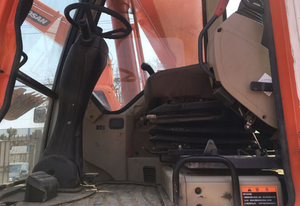 Excavatrice sur chenilles Doosan DH210W-7 d'occasion à vendre, état parfait, origine Corée du Sud, moteur inclus, modèle 2018, 1 an - Product Image 4