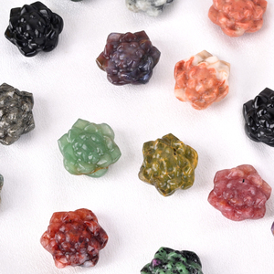 Vente en gros de pierres naturelles : Achetez des mini-lotus en cristal sculpté pour la décoration, idéal pour la lithothérapie. - Product Image 1