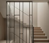 Escalier en colimaçon luxueux et exquis avec marches durables pour projets résidentiels et villas, style bois authentique