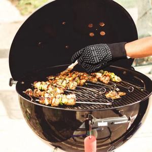 Printed <b>Silicone</b> Gel Heat Resistant and Fireproof Non-Slip BBQ <b>Oven</b> Safety <b>Gloves</b> - Product Image 2