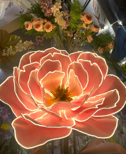 Lampes décoratives LED imperméables IP65 pour une utilisation intérieure/extérieure, créant une ambiance florale élégante - Product Image 1