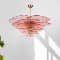 JYLIGHTING Lustre moderne élégant en forme de cône avec pétales de rose en verre superposés et tige en métal doré pour salle à manger