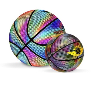 Ballon de basketball lumineux, brillant, holographique et réfléchissant - Product Image 4