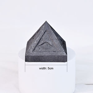 Venta caliente de cristal artesanías mal de ojo tallas 5cm negro Shungite Pirámide para decoración del hogar - Product Image 4