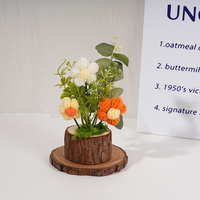 Fleurs au crochet artisanales et éclatantes, vase en bois naturel, composition florale tricotée artisanale pour la remise des diplômes, le Nouvel An chinois, la Fête des Pères