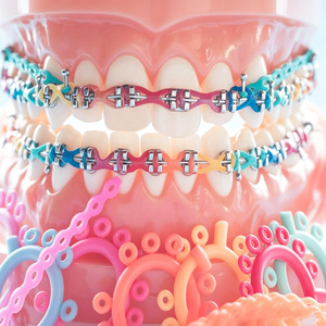 Chaîne élastique <span class=keywords><strong>orthodontique</strong></span> dentaire en caoutchouc pour appareils dentaires - Product Image 2