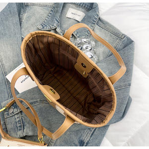 Nouveau Sac à Main Deux Pièces Tendance 2025 pour Femme – Style Vintage Polyvalent en Cuir PU avec Décoration Lettres - Product Image 6