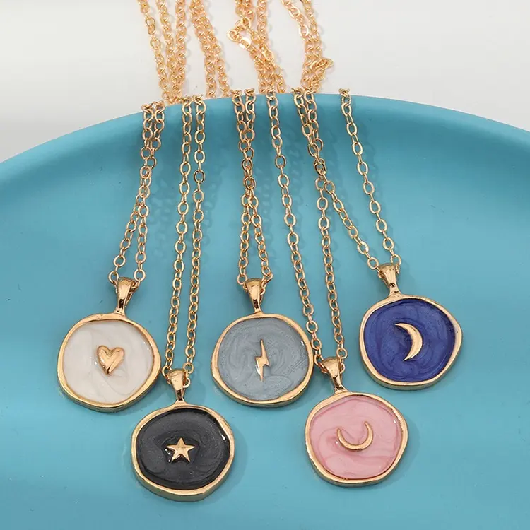 Fashion Dripping Oil Round Necklace Pendant Gold Moon And Star Necklace