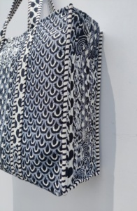 Grand sac fourre-tout en coton fait à la main écologique durable avec logo personnalisé réversible motifs animaux floraux multicolores pour - Product Image 4