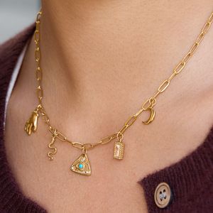 สร้อยคอจี้รูปทรงพีระมิดสีทองพร้อมจี้รูปงูพระจันทร์ ดีไซน์เรขาคณิต เครื่องประดับแฟชั่นสำหรับสวมใส่ทุกวัน - Product Image 3