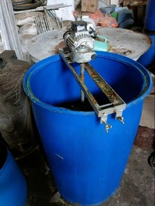 Réservoir de stockage LLDPE avec agigateur Réservoirs de mélange de boues d'eau liquide chimique avec agitateur à moteur - Product Image 3