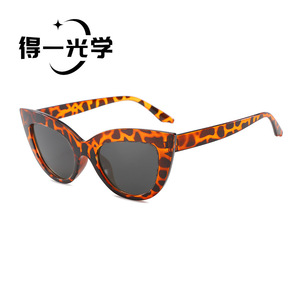 แว่นกันแดด De Yi Optics ทรงแคทอาย UV400 กรอบ PC สไตล์เรโทรสำหรับผู้หญิง เหมาะสำหรับออกนอกบ้าน ปั่นจักรยาน ขับรถ - Product Image 4