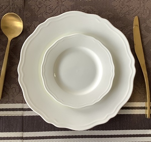 Services <span class=keywords><strong>de</strong></span> <span class=keywords><strong>table</strong></span> complets en porcelaine fine : ensemble <span class=keywords><strong>de</strong></span> bols, grandes tasses et tasses à thé en porcelaine fine, vaisselle - Product Image 2