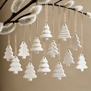 Décoration <span class=keywords><strong>de</strong></span> Noël en porcelaine avec cordon doré, motif flocon <span class=keywords><strong>de</strong></span> neige, étoile et lune, design hivernal, couleur crème - Product Image 5