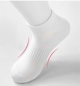Chaussettes de sport techniques rembourrées avec logo personnalisé blanc, en coton régulier avec élasthanne, chaussettes décontractées pour l'intérieur - Product Image 2