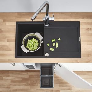 Poubelle de cuisine suspendue murale en plastique, petite poubelle à suspendre sur porte d'armoire - Product Image 5