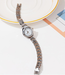 <span class=keywords><strong>Orologi</strong></span> da Donna 2026 Virtue: Nuovi Modelli con Quadrante Piccolo, Logo Personalizzato, Movimento al Quarzo, Vendita Calda, Produttori OEM - Product Image 3
