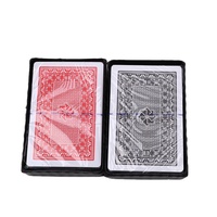 Vente en gros de cartes à jouer en PVC noir et rouge Jeu de poker pour le divertissement