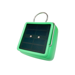 Petite lampe de lecture <span class=keywords><strong>solaire</strong></span> portable avec petit support se tenant facilement sur le dessus d'une bouteille pour agrandir la zone de lecture - Product Image 4