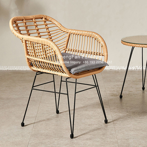 Vendita calda ristorante resistente <span class=keywords><strong>alle</strong></span> <span class=keywords><strong>intemperie</strong></span> Poly Rattan sedia giardino <span class=keywords><strong>esterno</strong></span> tavolo <span class=keywords><strong>da</strong></span> pranzo e sedia Set
