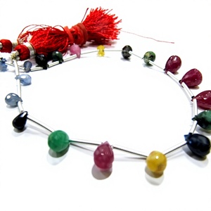 Cadena de cuentas facetadas de piedras preciosas naturales de rubí, esmeralda y zafiro en forma de gota, de 8 pulgadas. - Product Image 1