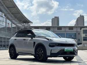 Lynk Co 01 EM-P 2022 SUV hybride rechargeable 1.5T Turbo automatique édition Dawn Extérieur blanc gauche. Lumières LED bicolores. 25,000 - Product Image 5