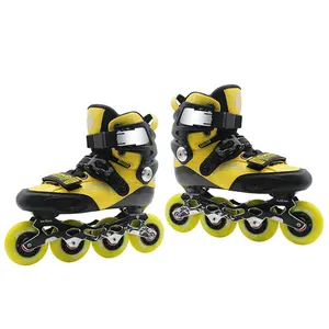 Fixer aux chaussures Quad Roller Wheel Vente en gros Rolling Patins à roues alignées personnalisés pour enfants Réglable 4 Patins à roulettes