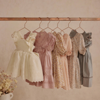 Robes d'été en coton naturel pour petites filles, sans manches, style boutique, jupes décontractées mignonnes pour bébés, tenues de princesse pour enfants, vente en gros