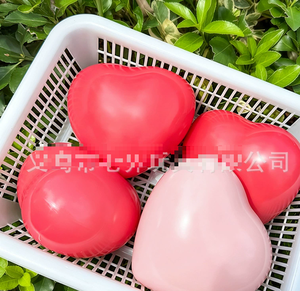 Vente en gros de jouets anti-stress en forme de cœur géant changeant de couleur, à récupération lente, à effet visuel élevé, avec poudre iridescente - Product Image 2