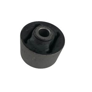 Buje de Goma 48780-42010 para Brazo de Control de Suspensión Trasera Toyota RAV4, Montaje No Independiente - Product Image 1