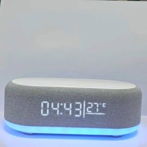 Estación de Carga Inalámbrica 4 en 1 JEDI con Altavoz Bluetooth, Luz RGB LED, Luz Nocturna Clitorock y Pantalla de Temperatura - Product Image 6