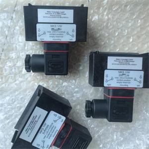 Interruptor de Nivel Buhler MKS 1 W, 230V 1A 50VA, para Montaje en Depósito Vacío, Pieza de Repuesto para Control Industrial - Product Image 1