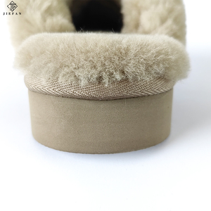 Mules chaudes pour femmes automne-hiver, en daim de vache, doublure en peau de mouton, légères, antidérapantes, respirantes et thermiques - Product Image 4
