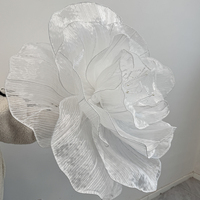 Installation d'art de fleurs artificielles géantes, toile de fond en fil froissé, fleur en fil Eugen, décoration d'hôtel, décoration d'activité