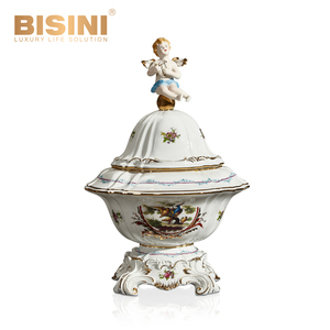 Porcelaine blanche é<span class=keywords><strong>l</strong></span>égante de style baroque français avec boîte à couvercle en cuivre Boîte peinte à la main avec couvercle de chérubin inclinable Ornement de maison - Product Image 3